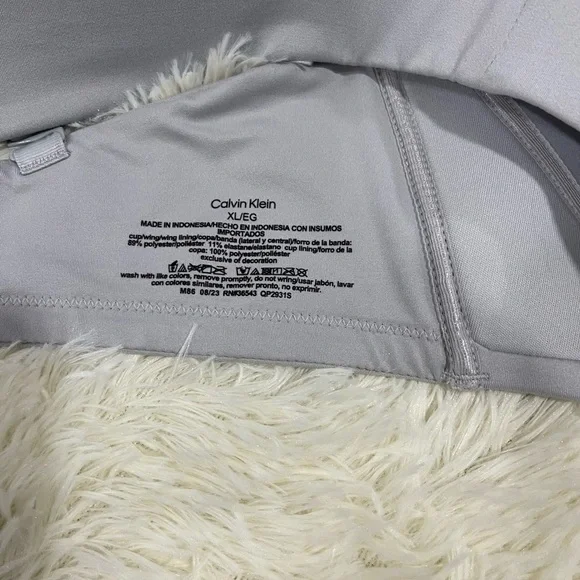 Calvin Klein Gray Seamless Bra with Adjustable Straps - Picture 4 of 4